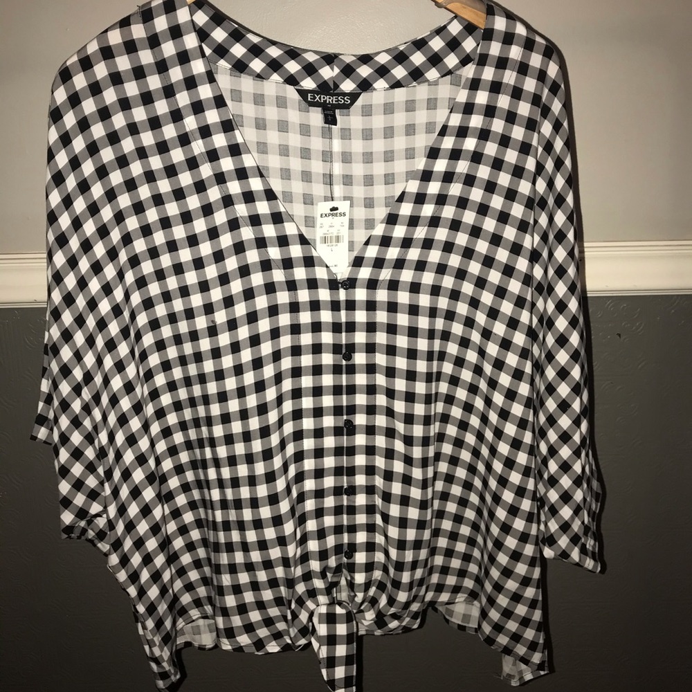 EXPRESS 🔲 GINGHAM FRONT TIE BLOUSE